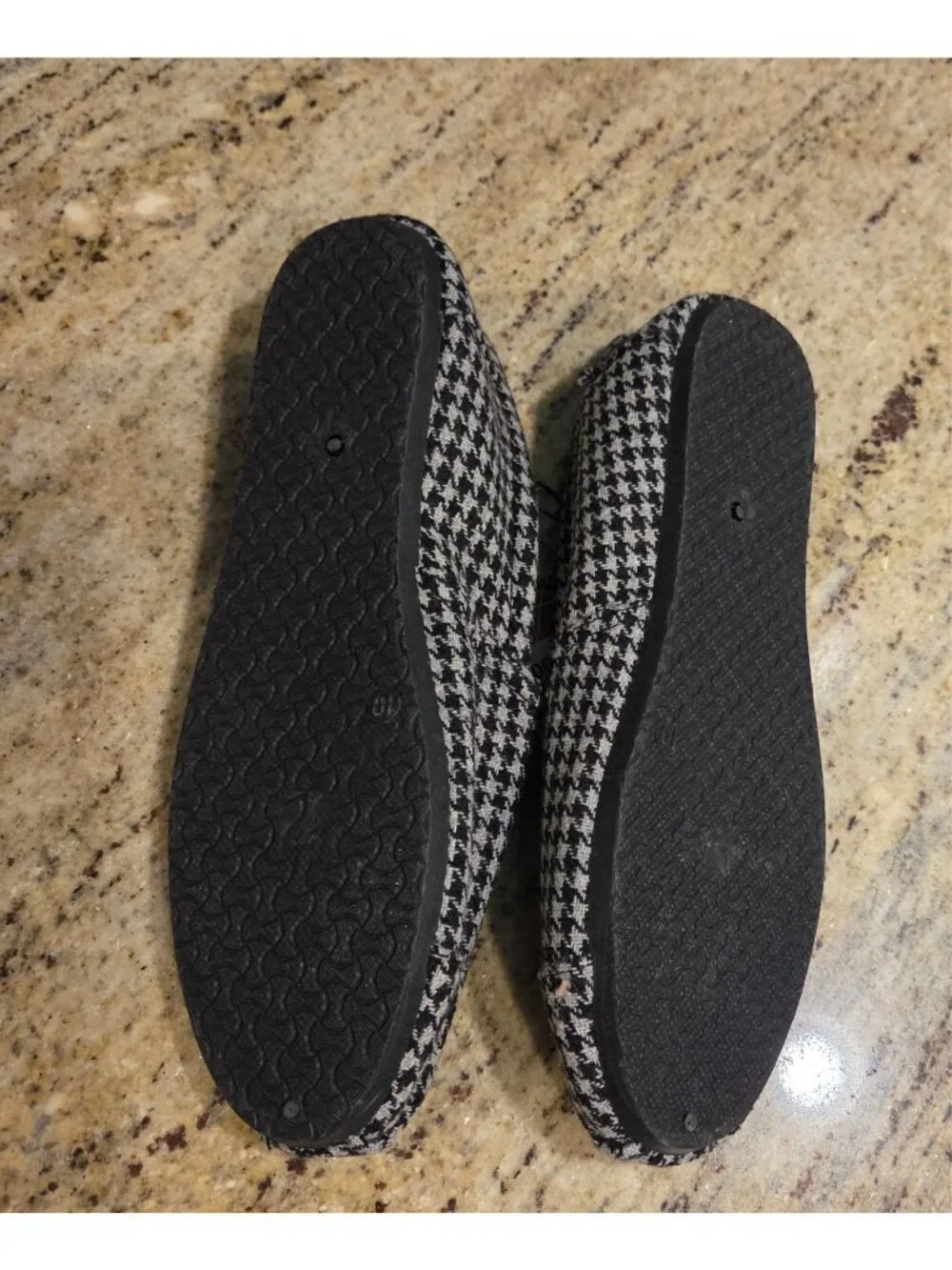 New! XOXO Houndstooth Slip On Casual Flats Comfort Shoes Womens Size 10